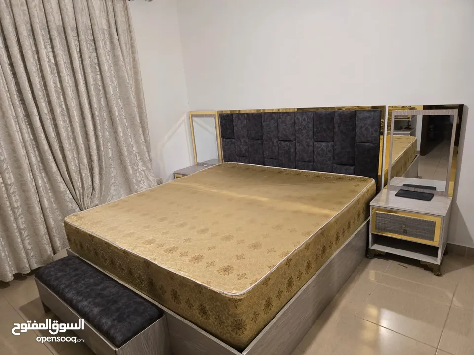 غرفة نوم مستعمل وبحالة ممتازه وبسعر مغري + طقم كنب بحالة ممتازة 7 مقاعد  بيع مستعجل وبداعي السفر