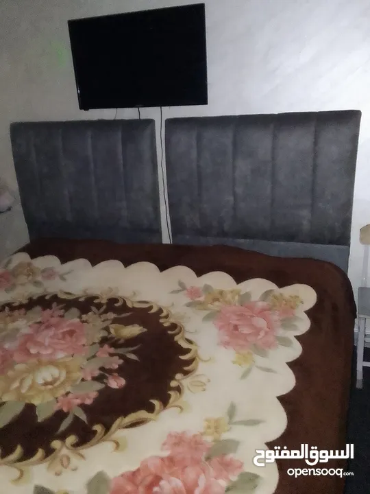 غرفة نوم شبابيه شبه جديد استخدام سنه