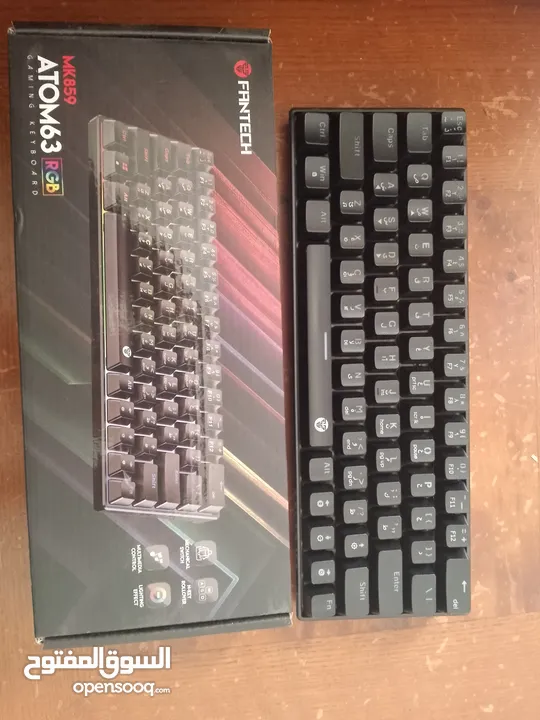 لوحة مفاتيح ميكانيكيه من شركة فانتك MK859 ATOM63 RGB سعر 15 دينار قابل للتفاوض للجادين فقط
