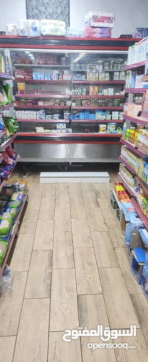 سوبر ماركت للبيع