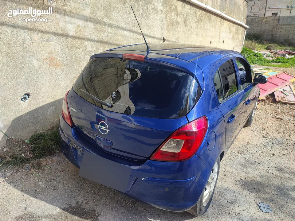 اوبل كورسا  2008 محرك1400 جير عادي  السيارة  مش ناقصها اشي للبيع او البدل ع اتوماتيك اشي مرتب
