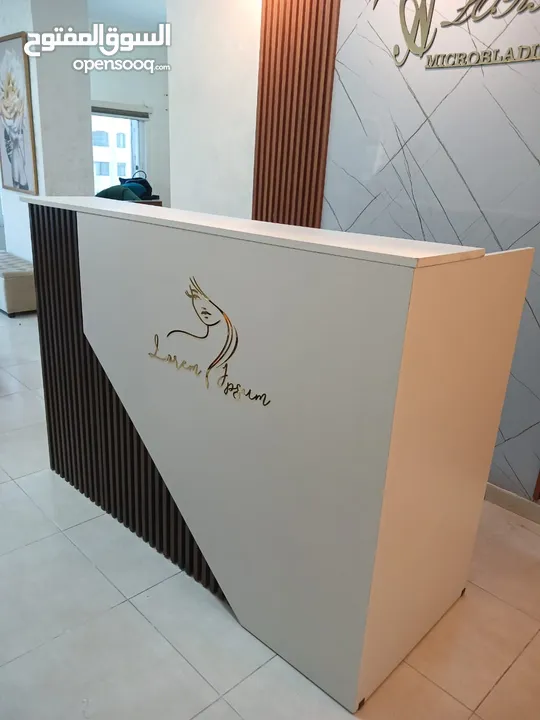كاونتر استقبال فاخر _ ريسبشن مع إضاءة  للبيع من المصنع بسعر الجملة شامل التوصيل عمان زرقاء
