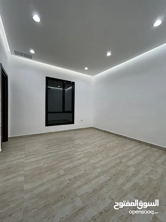For rent ground floor with 3 master bedroom + balcony