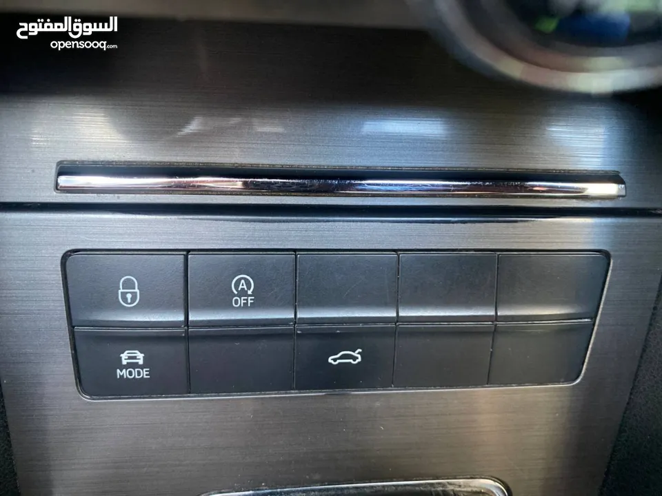 سكودا اوكتافيا 2020 فل الفل ما عدا فتحه السياره بحاله الشركه انضف من البرايڤت ماشيه 16000الف