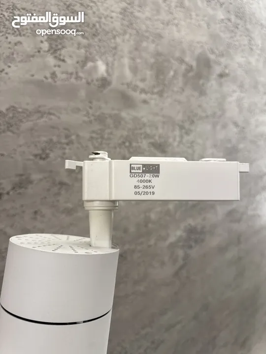 كشافات انارة  للبيع