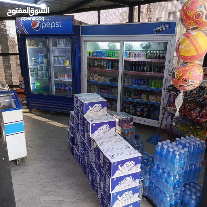 سوبر ماركت للبيع في موقع ممتاز بالقرب من مسجد نزال الكبير على الشارع