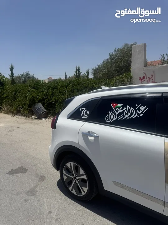 للبيع  Kia nero ev 2021  السيارة فل كامل مع فتحة ..............................
