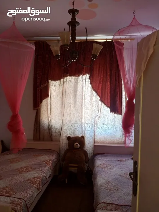 شقه استثماريه مؤجره في موقع مميز وبسعر مناسب جدا بداعي السفر من المالك مباشره