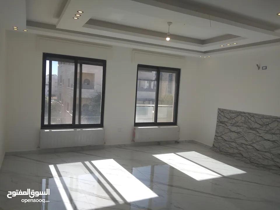 شقه جديده فخمه للايجار