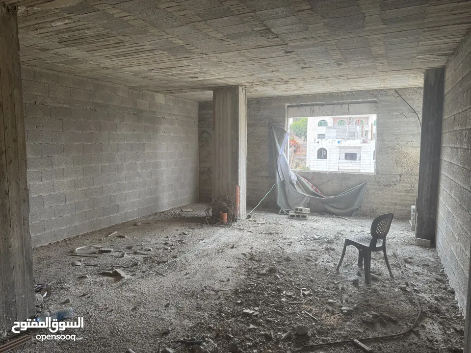 شقة عظم مقطعة للبيع
