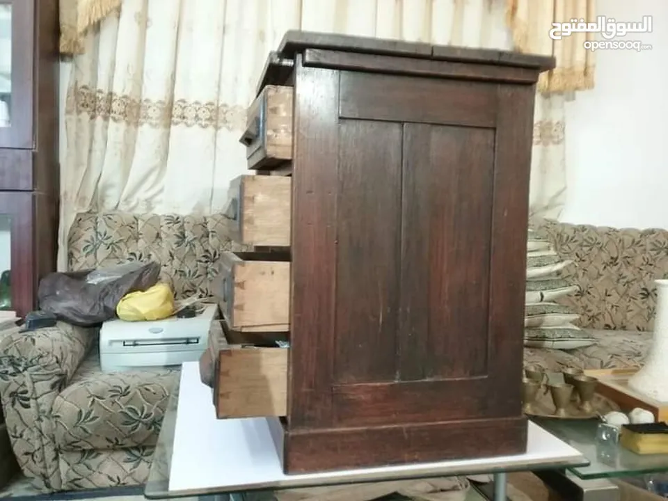 انتيك - مكتب خشب بلوط صناعه يدويه بالكامل قبل المكن والبراغي 1890 الي 1910 4 ادراج