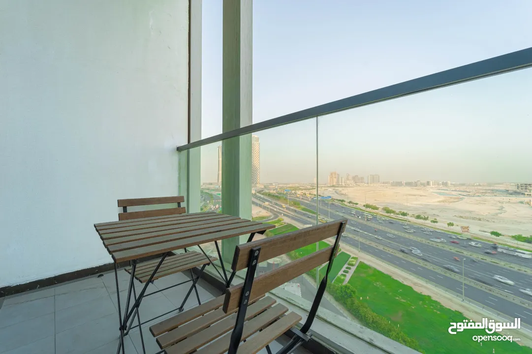 دبي الخليج التجاري BAYZ ستوديو   مفروش سوبرلوكس مع بلكونة - ايجار شهري شامل