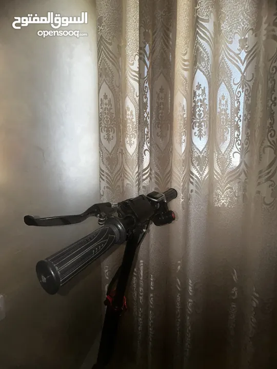 سكوتر كهربائي
