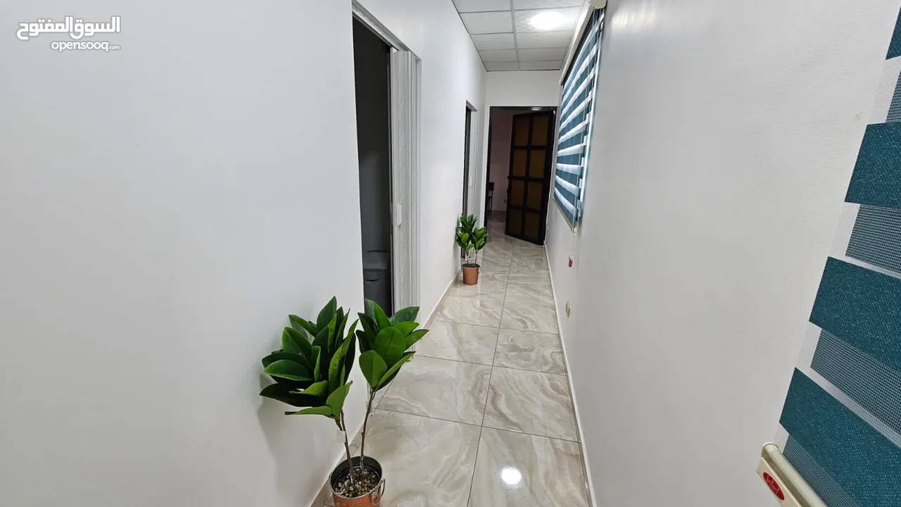 مركز ( عيادة ) مساج + حجامة سيدات للبيع