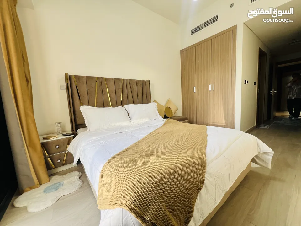 Inexclusive cozy studio apartment for rent in azizi riviera
