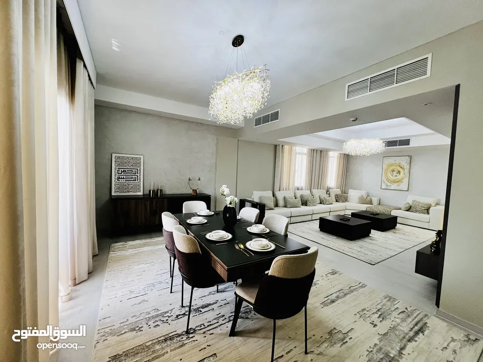 للبيع العاجل شقة مجددة 3 غرف + غرفة خادمة دخول مباشر للشاطئ