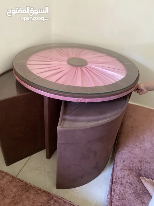 كنب عشر مقاعد مستعمل للبيع مع طاولات