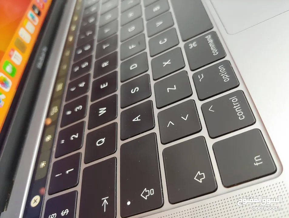 MacBook Pro 13 Touch Bar 2017 i5 8GB Ram 256GB SSD لابتوب ابل