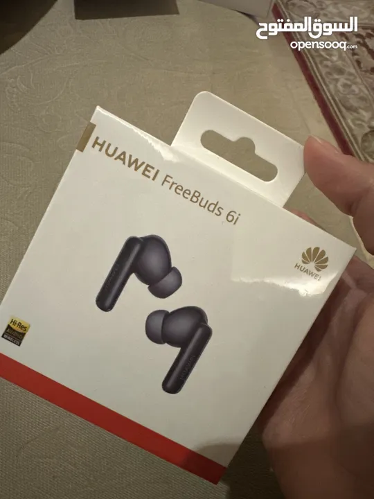Apple watch series 10  / iphone 16 pro max  / airpods pro (2nd generation) / huawei FreeBuds 6i