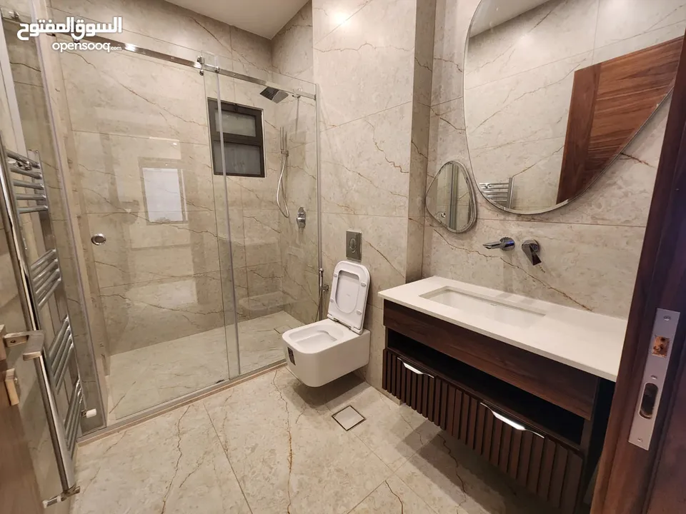 شقة ارضية للبيع في منطقة الصنوبر - ref : 14432