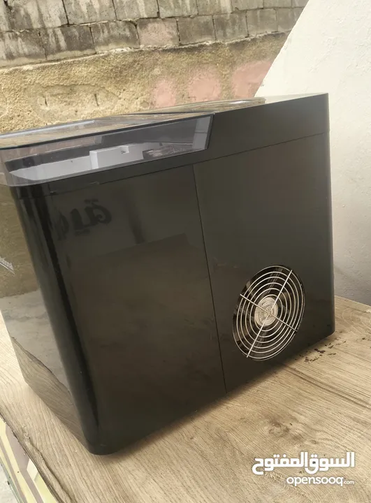 للبيع ice maker بحالة ممتازة جدا ماركة ناشيونال وسريعة التحضير تستخدم في البيوت والمطاعم والكافيهات.