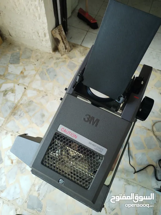 بروجكتور overhead projector