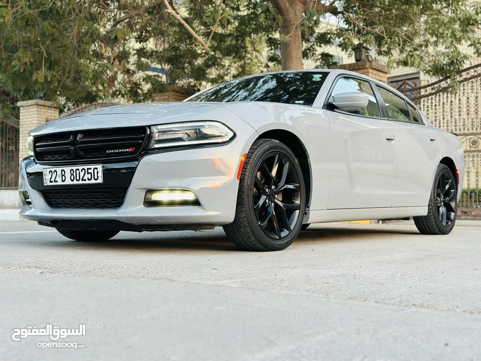 جارجر SXT PLUS 2021 سموك