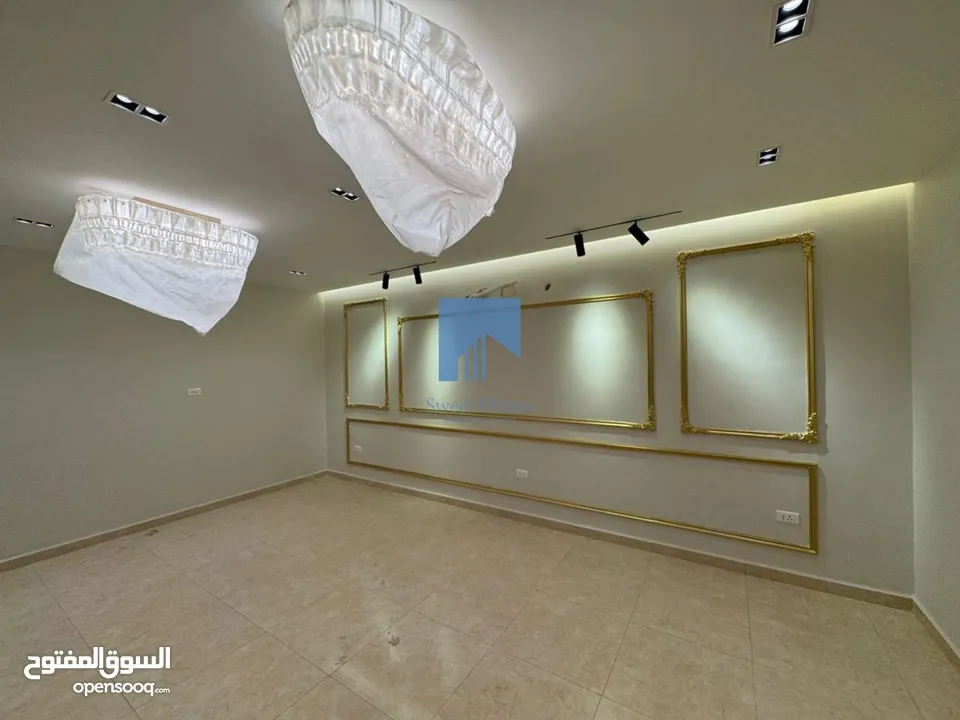 شقة أرضية فاخرة للبيع في تلاع العلي  - خلف السلطان 130م مع ترس امامي تشطيب سوبر ديلوكس