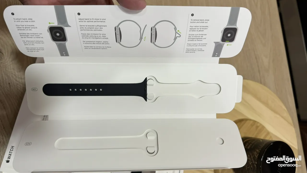 ساعة أبل الإصدار الخامس Apple Watch Series 5 بحالة ممتازة