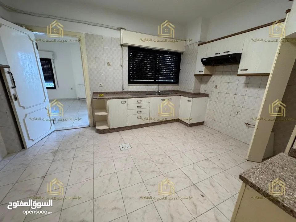 شقة فارغة - الصويفية - 3نوم 1ماستر - 190م - قرب الخدمات العامة