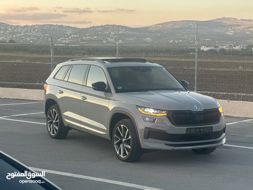سكودا كودياك Sport Line  فل الفل فتحة سقف بانوراما 200 حصان  4x4- /2022  دفع رباعي 6+1
