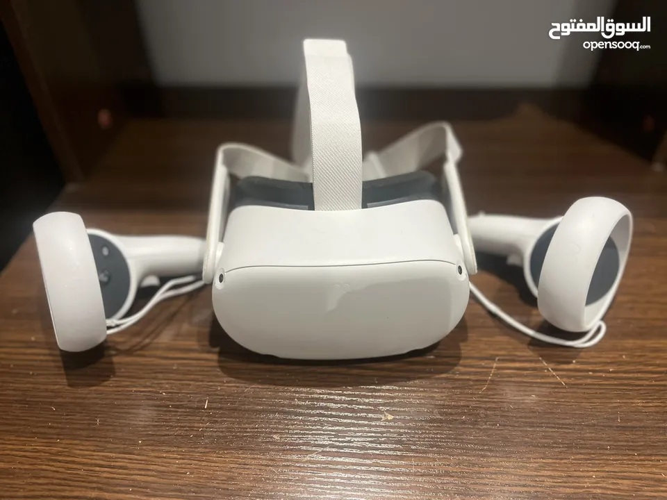 Meta Quest 2 (Virtual Reality)