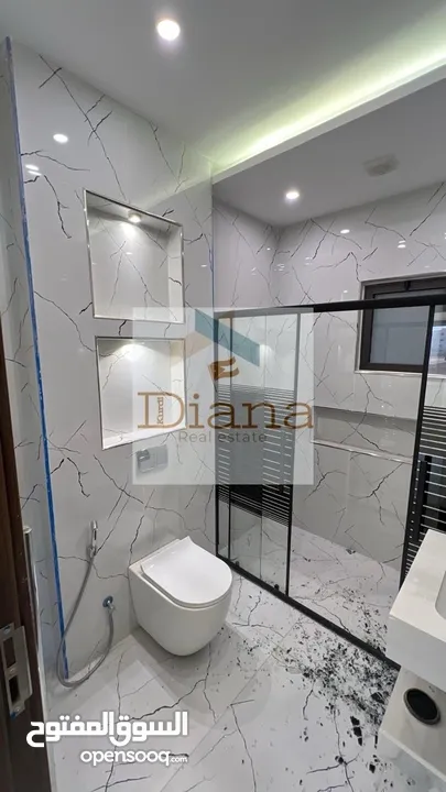 شقة فاخرة للإيجار – لم تُسكن من قبل  طريق المطار - البنيات - 4 نوم - 2 ماستر