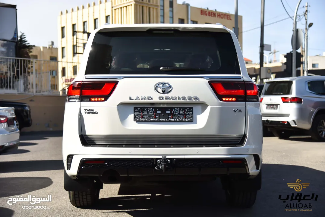 تويوتا لاندكروز VX 2024 لون ابيض عداد زيرو كفالة الشركة