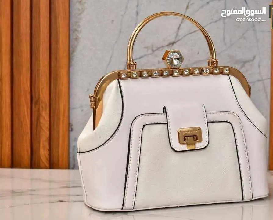 شنط وارد تركي وصيني جديد استيراد مصر محافظ رجالي واحزمه بسعر مغري متوفر جمله للكميات