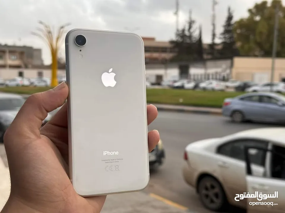 متوفر ايفونات  XR الاصلي جيجا 64 و 128 بطارية مشكل هدية كفر ولزقة وشاحن الاصلي متوفر توصيل