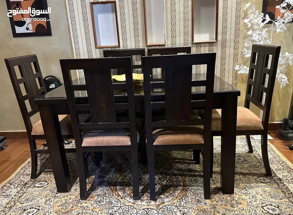 طاولت سفره 6مقاعد مستعمل بي حالة جيده