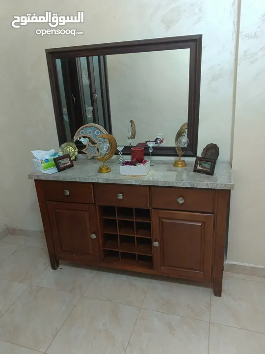 طقم  طاولات وسط وكونسول 4قطع وبيرو  ماربل للبيع