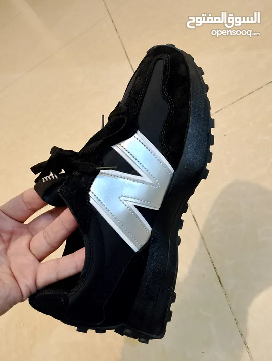 حذاء .NEW BALANCE أصلي غير مستخدم وارد اروبي مميز جدا