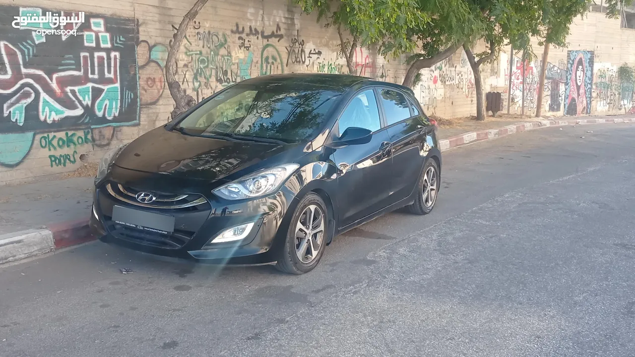 هيونداي i30 سنة 2016 اوتومات مع فتحة بانوراما....نخب