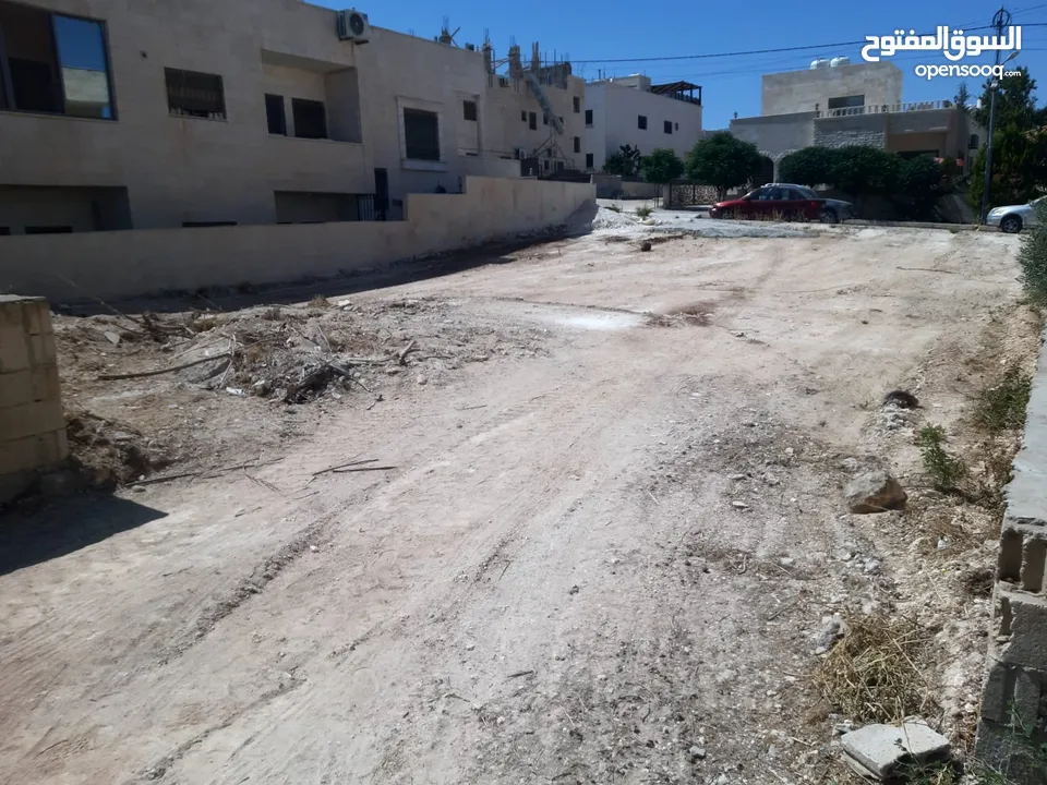 أرض سكنية مميزة للبيع في حي الضياء - أبو نصير 374 متر مربع