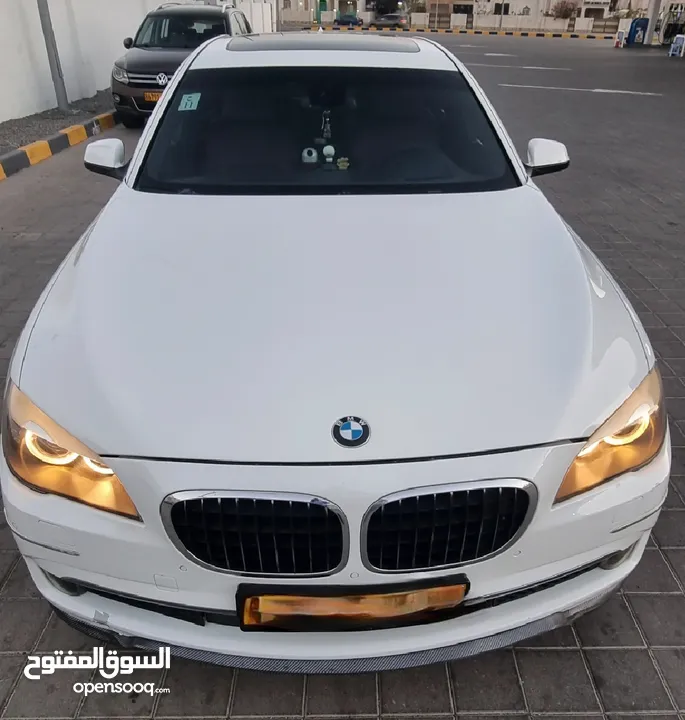 BMW 750Li Special Price No. 1 MODEL 2012 V8 5.0L Low mileage 155k GCC
