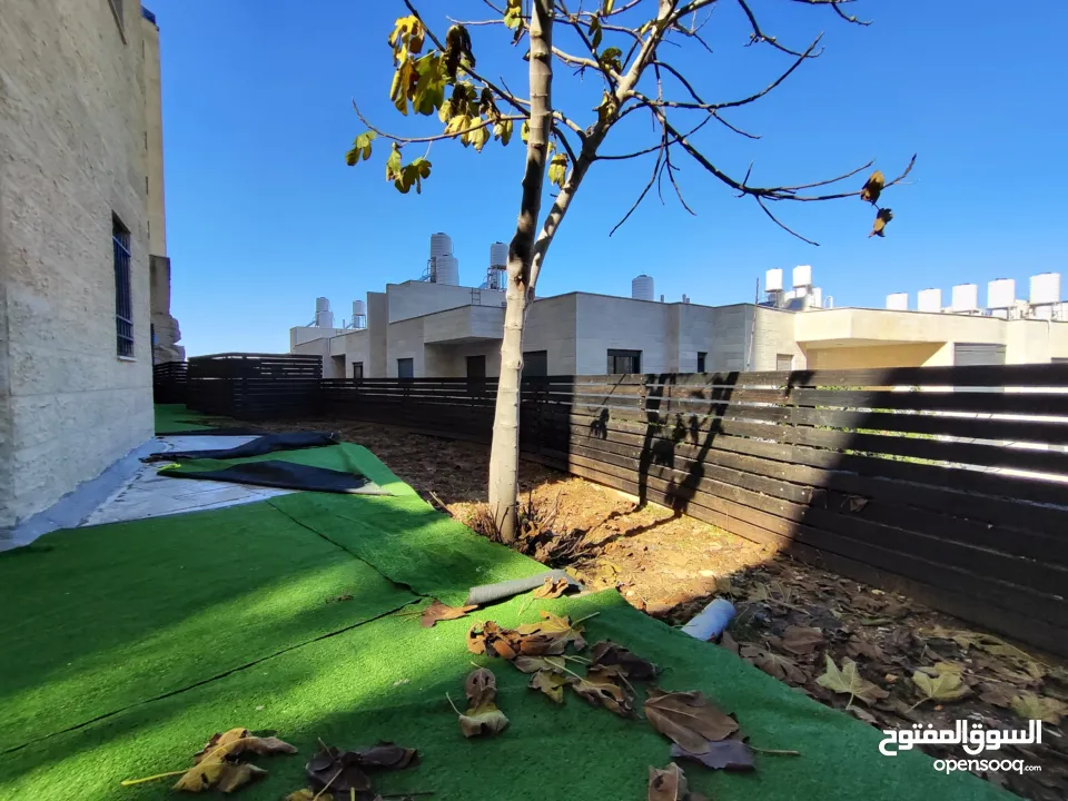 شقة مع حديييقة للايجار في عين مصباح