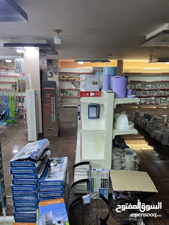 محل أدوات منزلية طابقين للبيع بمساحة 407 متر