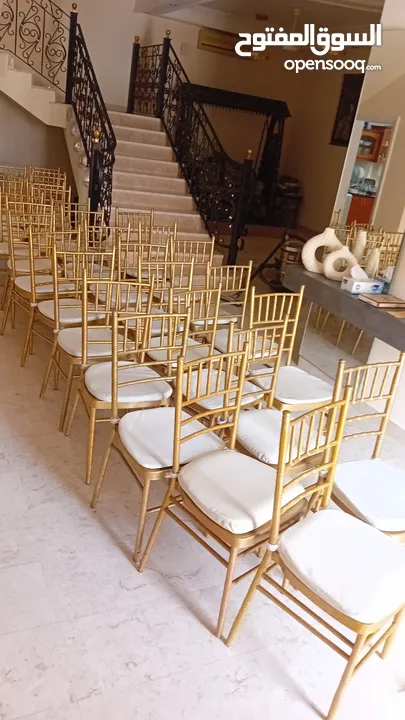 تأجير الكراسي والطاولات الذهبية/rental of golden table and chairs