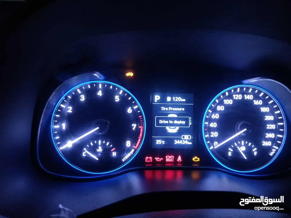 هونداي كونا فل اضافات -فتحة - عداد قليل 34000 الف - (اعلى فئة (بريميوم-لميتد) )