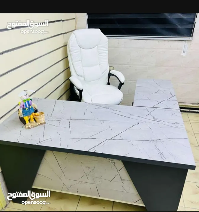 لجلسة مدير مميزة و فرنالك كرسي مدير بأعلى جودة اسفنج مضغوط جلد طبقتين جك ايطالي كفالة حقيقيه