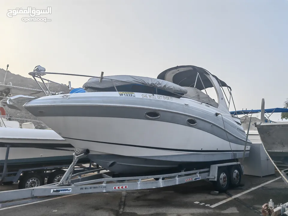 Cabin Cruiser Four Winns 30ft  Model 2015 in New Condition