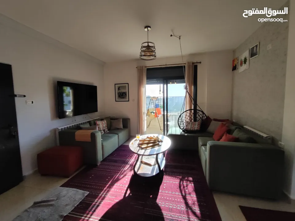 روف مميز للبيع في سطح مرحبا قرب الأرصاد الجوية