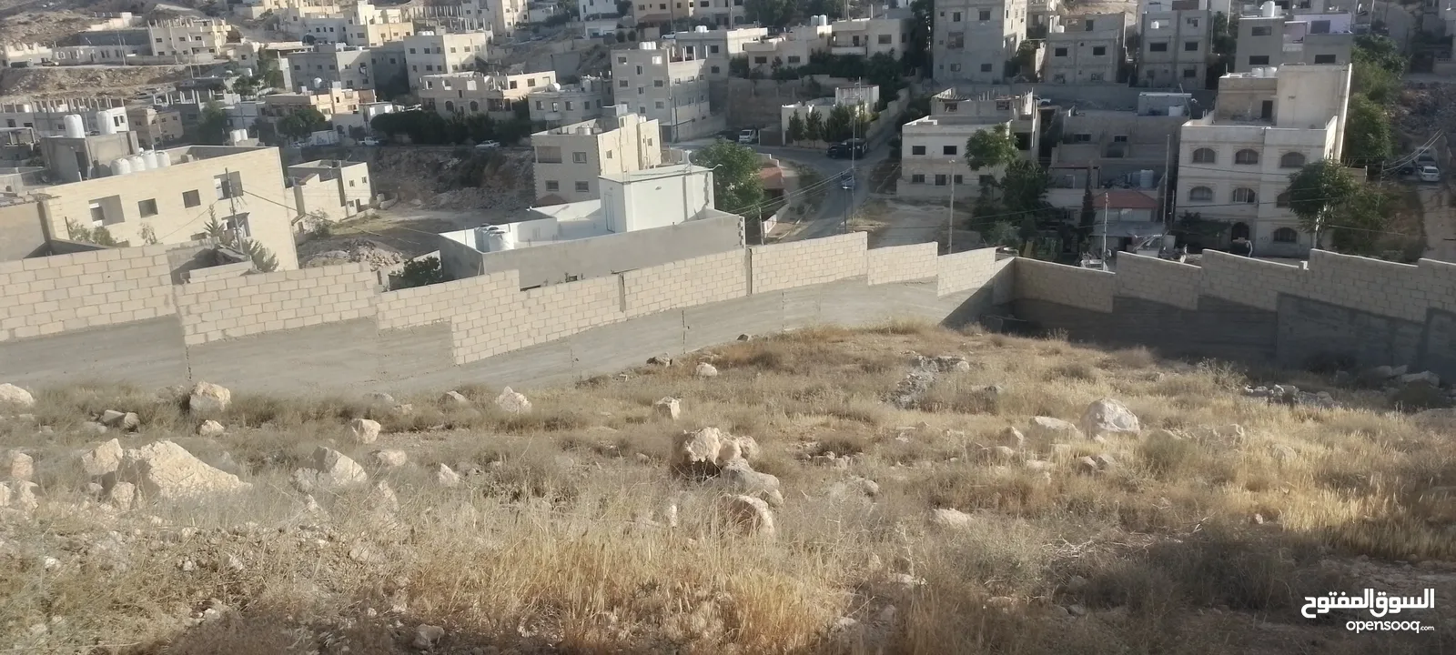 عماره سكنيه في صالحية العابد مكونه من أربع طوابق  وكراج وبئر ماء 60 متر وكوشان مستقل جميع الخدمات